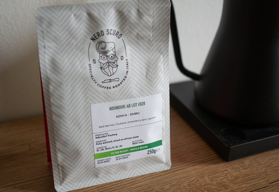 pacchetto di caffè Kenya ndunduri Neroscuro
