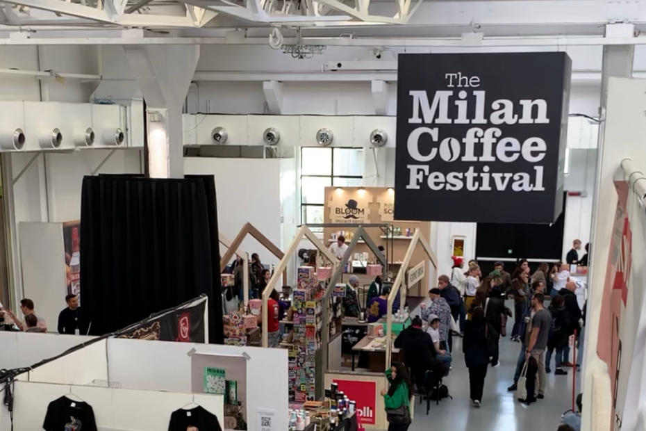 foto dall'alto delle persone al Milan coffee festival
